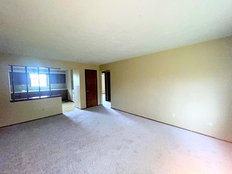 1st image of 174 Washington Blvd APT 1