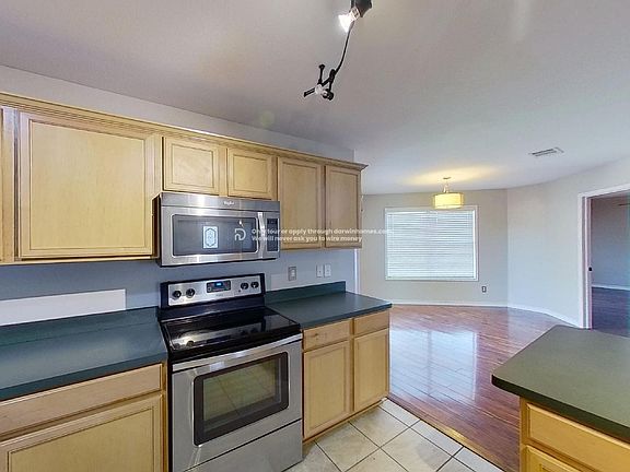 2nd image of 4805 Leaf Hollow Dr