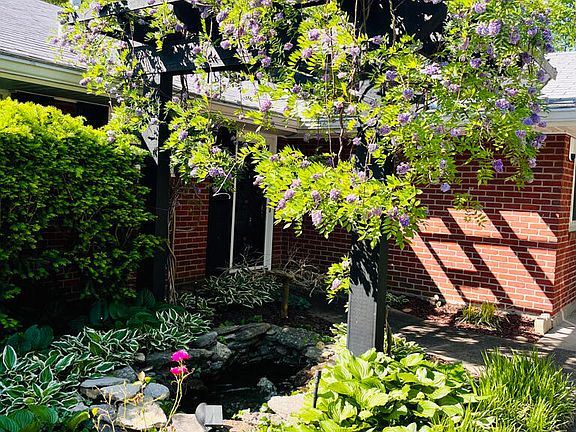 2nd image of 3012 Furman Blvd