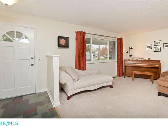 2nd image of 532 Allview Ct