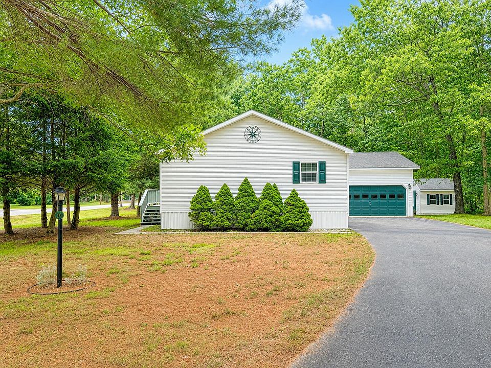 1st image of 16 Chickadee Drive