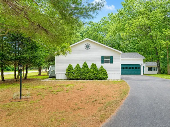 16 Chickadee Drive, Alfred, ME 04002