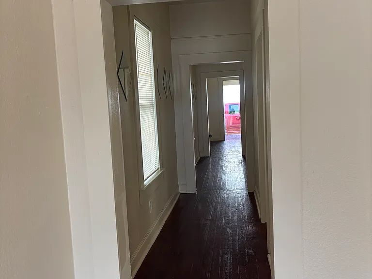 2506 E Columbus Dr — Photo 7