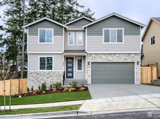 2111 SW Robertson Dr, Oak Harbor, WA 98277