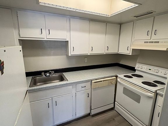 4th image of 2517 Caper Ln APT 103