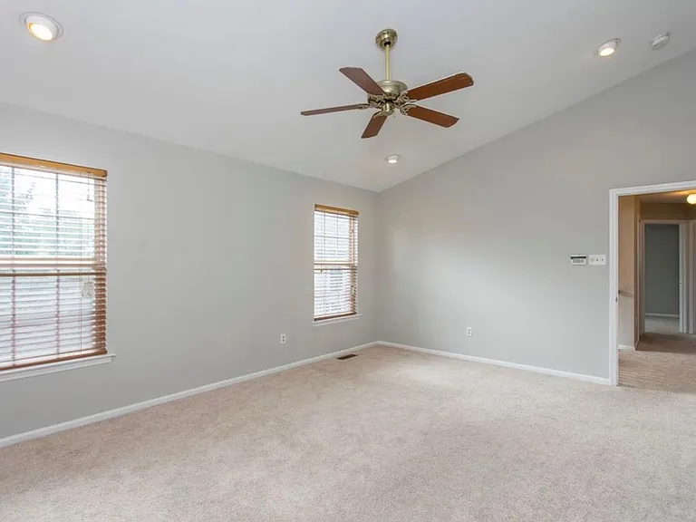 105 Farrington Ct — Photo 7
