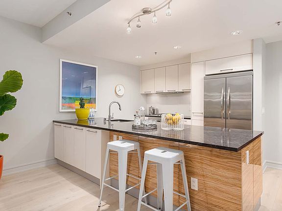 5th image of 631 Folsom St #6C
