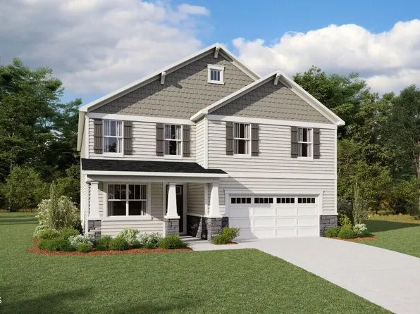 5104 Boylston Dr, Fuquay Varina, NC 27526