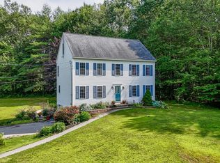 22 Victoria Farms Rd, Fremont, NH 03044