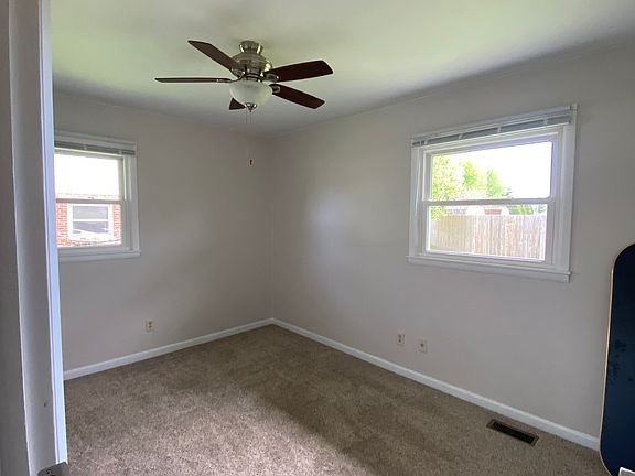 5th image of 3700 Lauriston Dr #3700