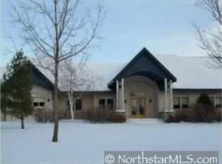281 Saint Andrews Dr, Hudson, WI 54016
