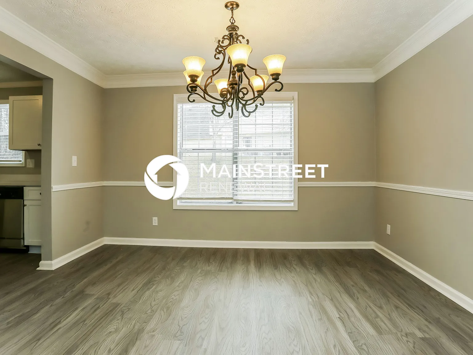 1030 Crooked Creek Rd — Photo 3