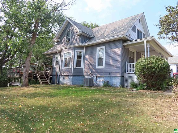 3rd image of 1327 S Helen St
