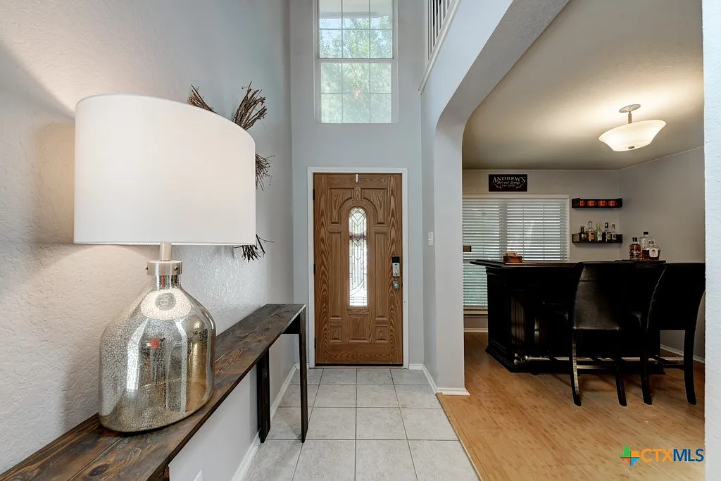 3 bed, 2.5 bath, 1887 sqft, $1,895 — Photo 4