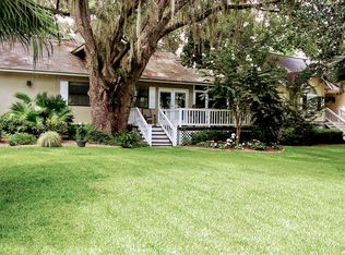 200 Grand Oaks Cir, Saint Simons Island, GA 31522
