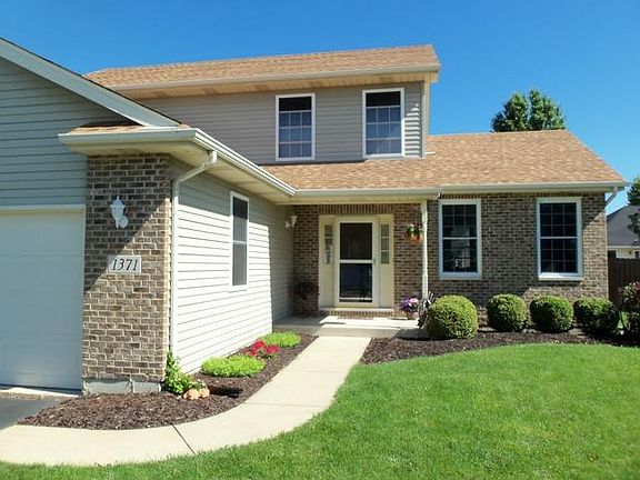 3rd image of 1371 Wood Dr