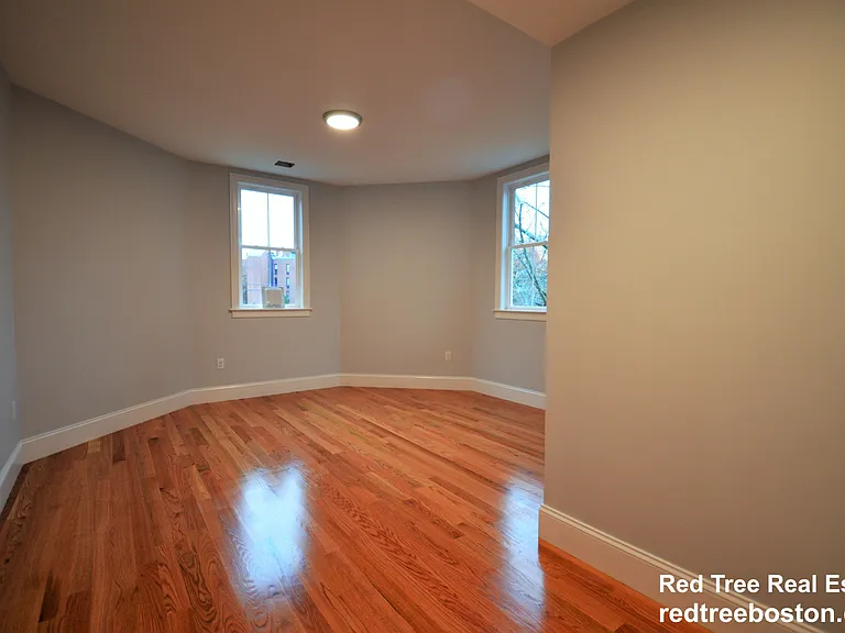 18 Murdock St #1 — Photo 7