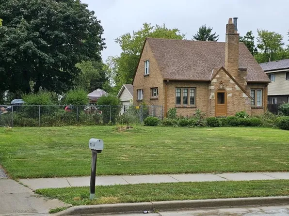 7039 North 43rd STREET, Milwaukee, WI 53209