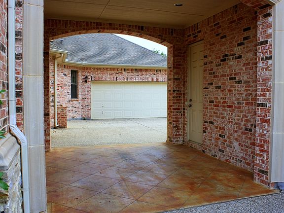 2nd image of 400 Rosebury Cir