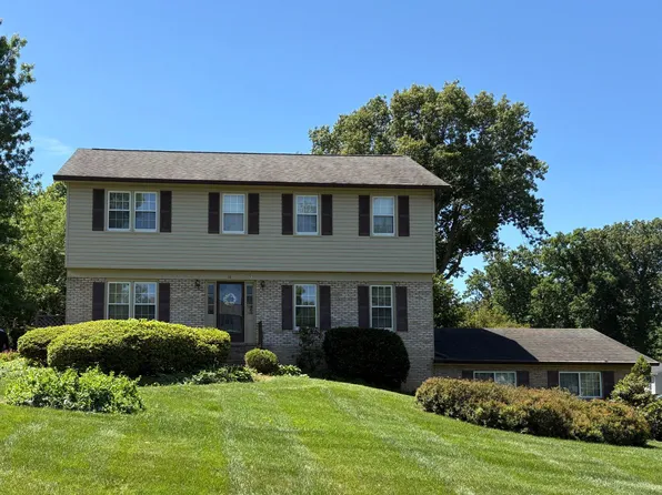 16 Webhannet Dr, Charles Town, WV 25414