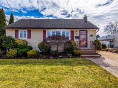 159 Nevada Street, Hicksville, NY, 11801