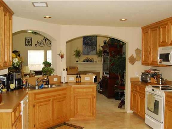 3rd image of 3935 Carters Lake Dr
