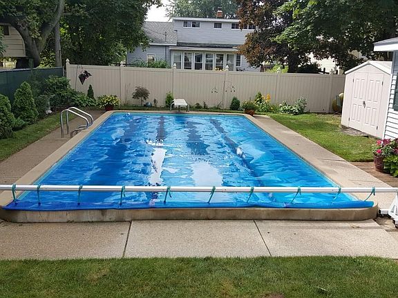 3rd image of 310 Arlington Ave