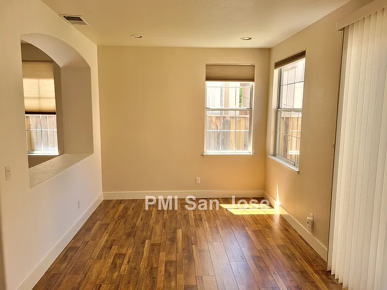 4762 Cheeney St — Photo 5