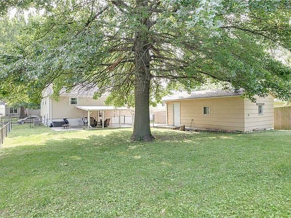 3rd image of 2314 Meadow Trl