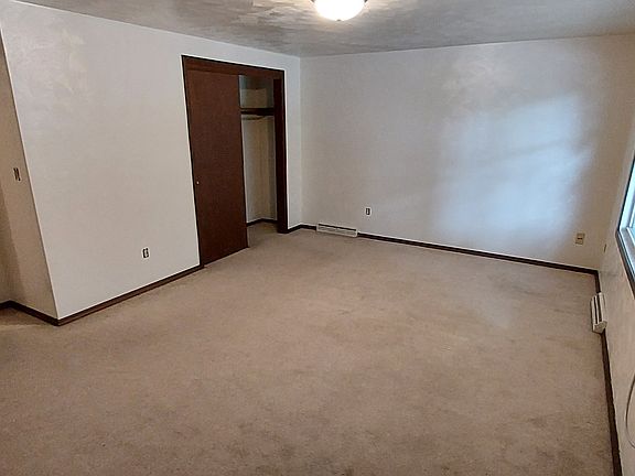 5th image of 2011-2021 Eastman Ave #11581162