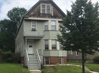 2636 N Weil St APT 3, Milwaukee, WI 53212