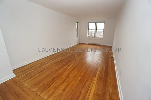 Sold by Universal Realty Group | media 27