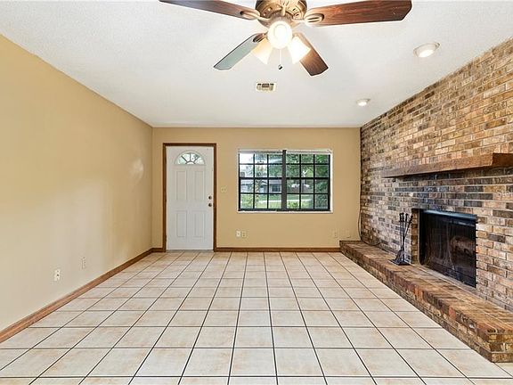 5th image of 3424 NE 44th Pl