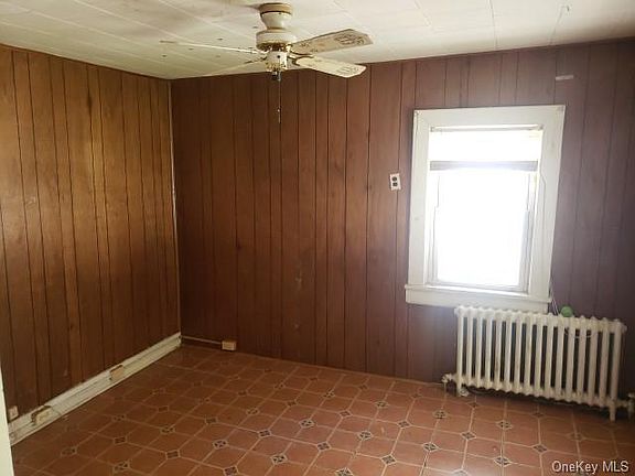 2nd image of 257 Gidney Ave