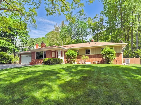 7418 Rose Ann Pkwy, Fort Wayne, IN 46804