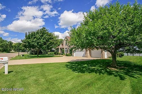 4th image of 1805 Country Club Dr NE
