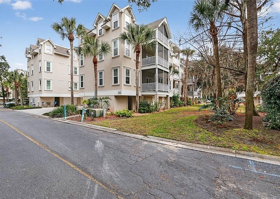 1st image of 116 Shady Brook Cir Unit 101