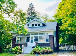 307 SW 2nd Ave, Aledo, IL 61231