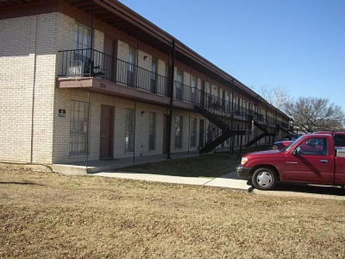 1st image of 228 Hold St APT 16