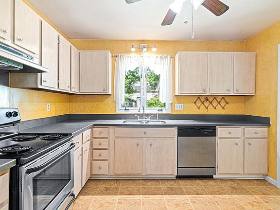 5th image of 88 Pleasant Avenue