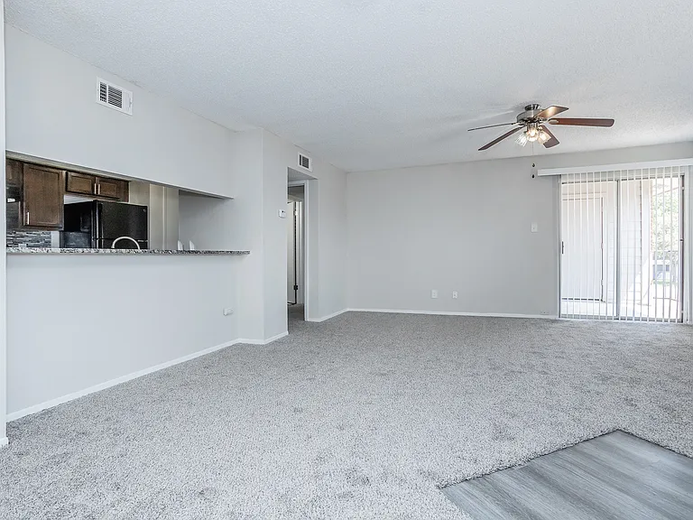 Oak Tree Village Living Room (1 Bedroom 754sq ft)