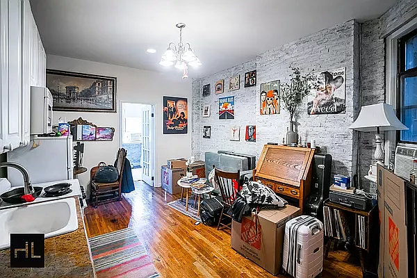 Rented by Highline Residential | media 9