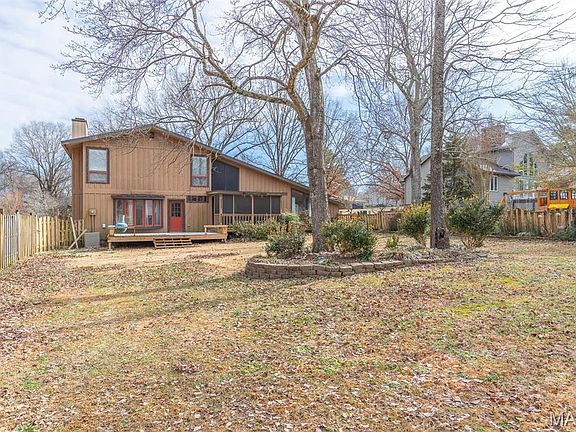4th image of 2625 Woodstone Dr