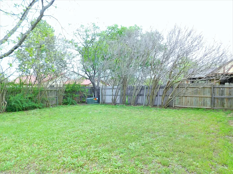 1706 Wisteria St — Photo 26