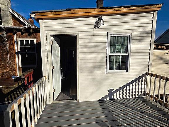 2nd image of 612 W State St