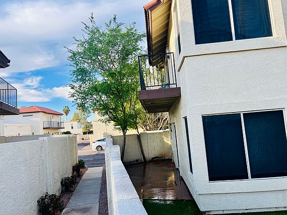 3rd image of 4829 E Hazel Dr Unit 2