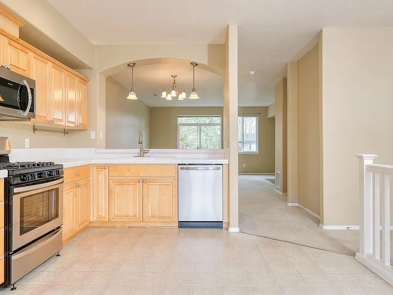 17098 Berkeley Ln — Photo 12