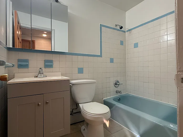 208 Main St — Photo 11