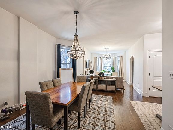 5th image of 1928 W Bradley Pl APT 1F