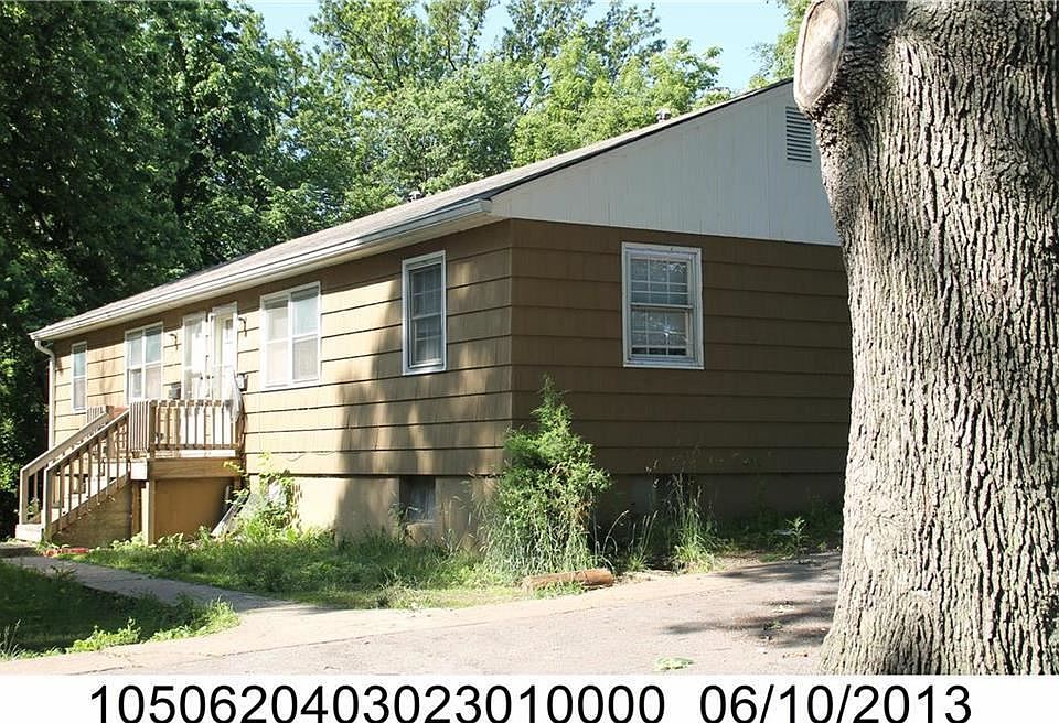 1st image of 1605 Everett Ave